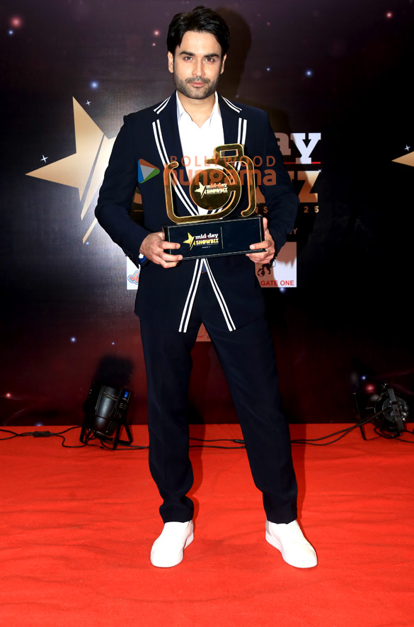 photos isha koppikar zayed khan anjini dhawan nushrratt bharuccha and others attend the mid day showbiz icons awards 2025 10 3