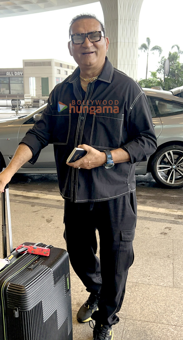 photos mouni roy sooraj pancholi and abhijeet bhattacharya snapped at the airport 3 2