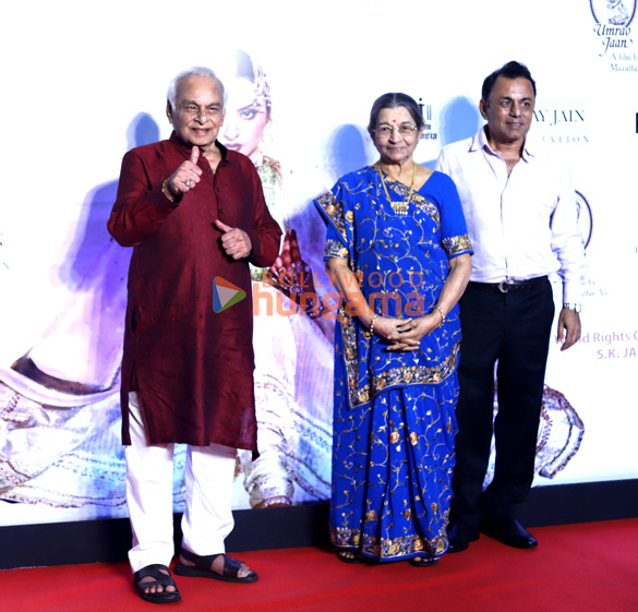 photos rekha aamir khan a r rahman alia bhatt janhvi kapoor simi garewal and others snapped at the re release premiere of umrao jaan 10533 16