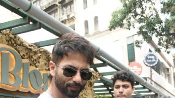 Photos: Shahid Kapoor spotted outside a restaurant in Bandra