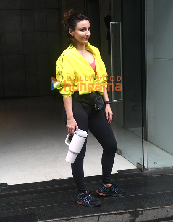 Photos: Soha Ali Khan snapped outside a gym in Bandra Photos: Soha Ali Khan snapped outside a gym in Bandra