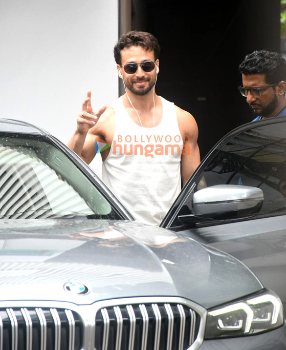 Photos: Tiger Shroff spotted outside clinic in Bandra