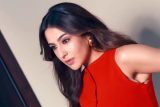 Sara Ali Khan’s classy cherry red set