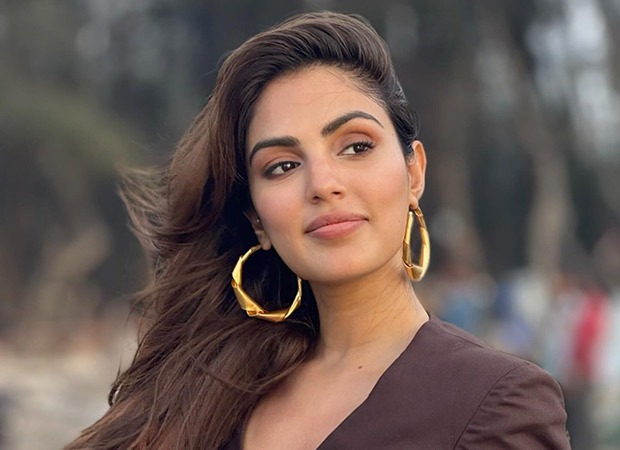 Rhea Chakraborty gets nod from court to fly abroad for professional commitments : Bollywood News – Bollywood Hungama
