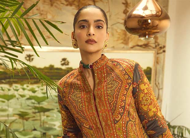 Sonam Kapoor Ahuja celebrates digital milestone as two iconic songs cross 1 Billion views on YouTube 1 : Bollywood News