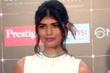 Beauty in white! Anjini Dhawan for Bollywood Hungama’s Style Icon Awards