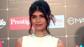 Beauty in white! Anjini Dhawan for Bollywood Hungama’s Style Icon Awards