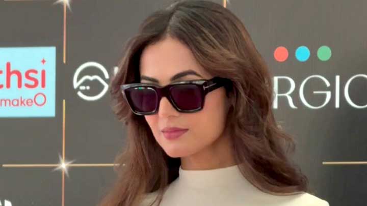 Beauty at its peak! Sonal Chauhan at Bollywood Hungama’s Style Icon Panel