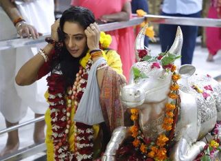 Rupali Ganguly seeks blessings at Mahakaleshwar Temple on Sawan Somwar