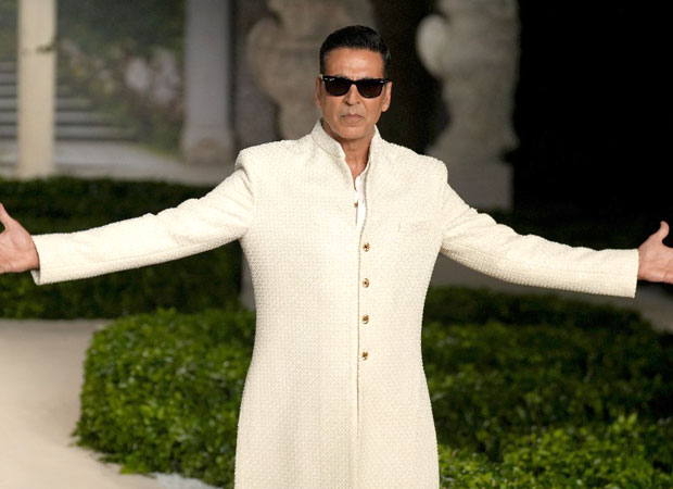 Akshay Kumar walks the ramp after 12 years for Falguni Shane Peacock at India Couture Week 2025 12 : Bollywood News – Bollywood Hungama