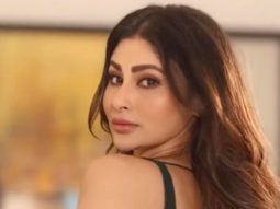 Gracefully timeless beauty! Mouni Roy