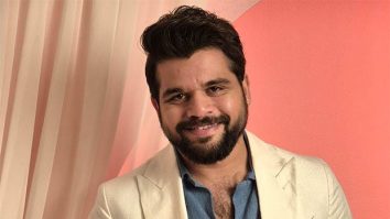 Kshitish Date wins Best Supporting Actor at Filmfare Marathi Awards 2025 for Dharmaveer 2