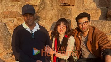 Metro... In Dino on the sets