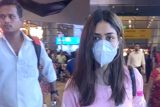 Mrunal Thakur’s kurti look at the airport