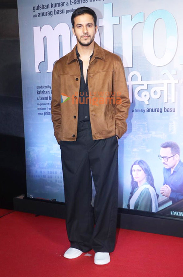 photos aditya roy kapur fatima sana shaikh and others grace the premiere of metro in dino 1145 11