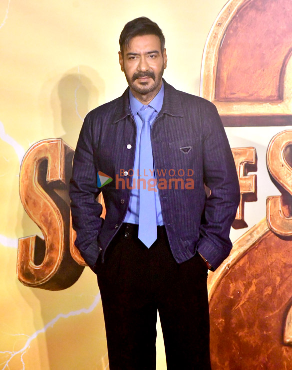 photos ajay devgn ravi kishan and others grace the trailer launch of son of sardaar 2 8