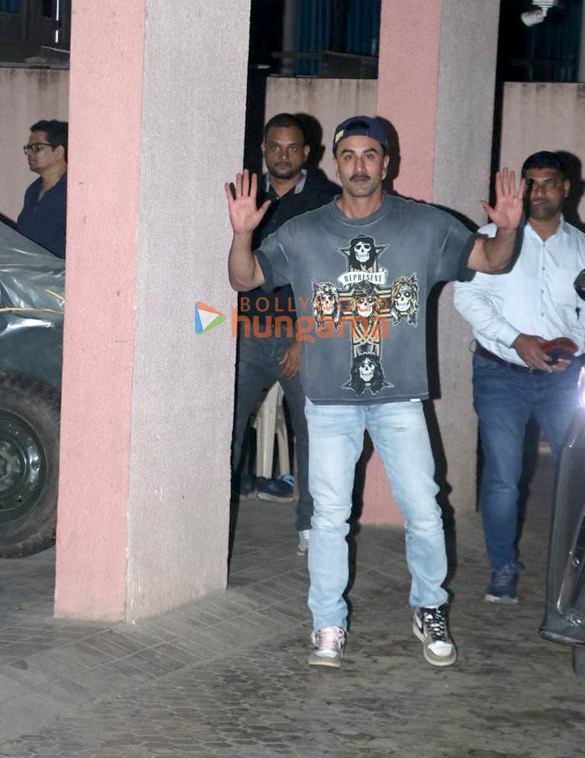 photos alia bhatt and ranbir kapoor snapped at sanjay leela bhansalis house in juhu 1