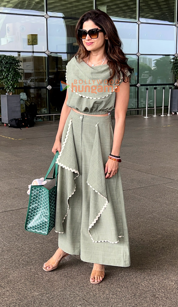 photos ameesha patel manoj bajpayee and shamita shetty snapped at the airport 3