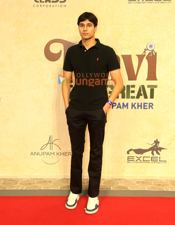 photos anupam kher shubhangi boman irani and others grace the premiere of tanvi the great 16