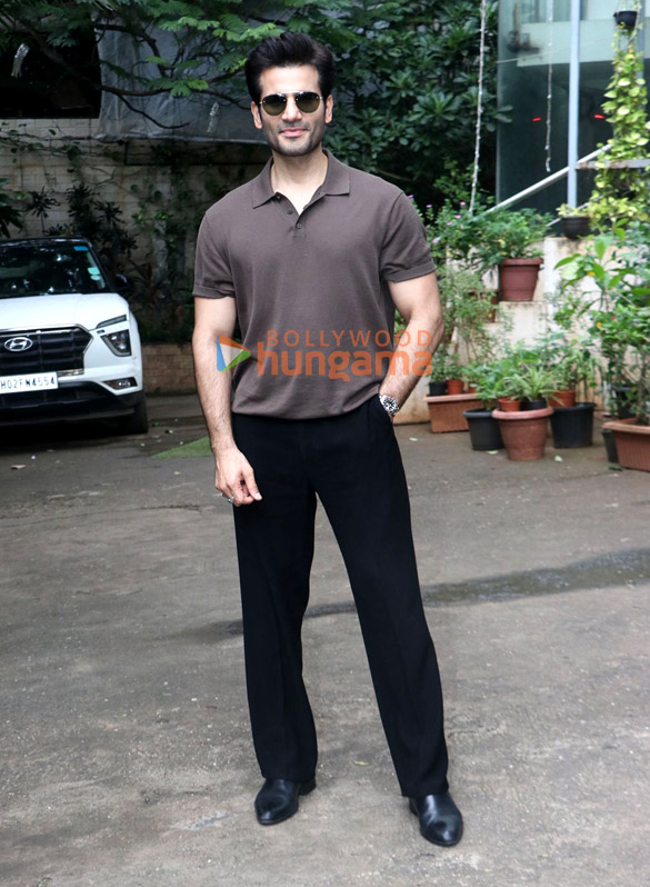 photos anupam kher shubhangi and karan tacker snapped promoting their film tanvi the great 4