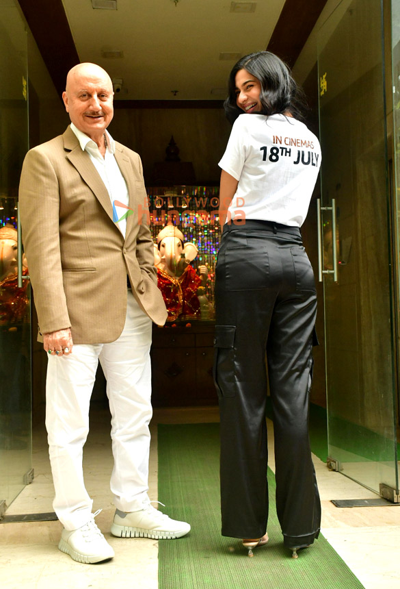 photos anupam kher and shubhangi snapped promoting tanvi the great 6
