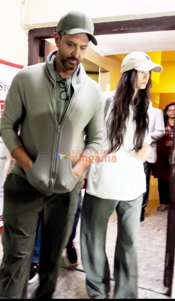 Photos: Hrithik Roshan and Saba Azad snapped at PVR, Juhu Photos: Hrithik Roshan and Saba Azad snapped at PVR, Juhu