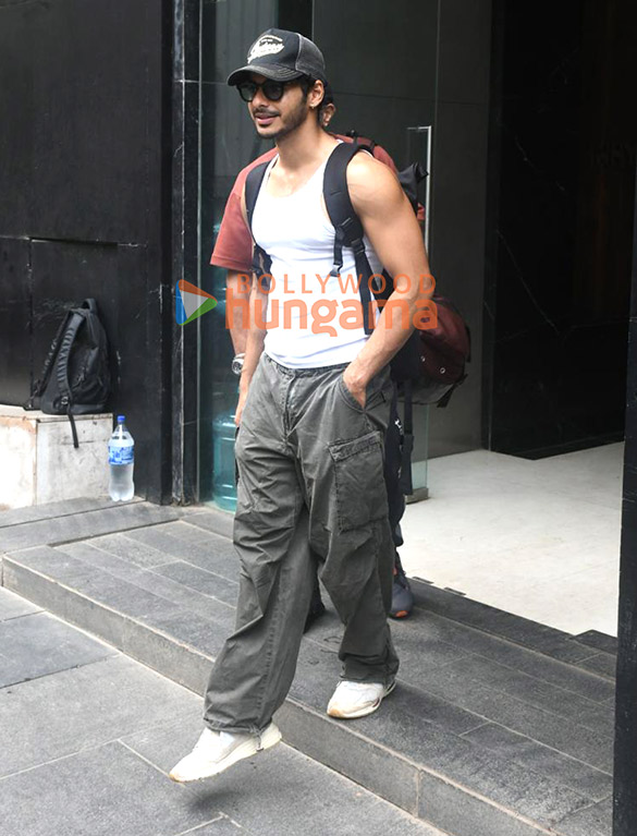 photos ishaan khatter snapped outside a gym in bandra 2