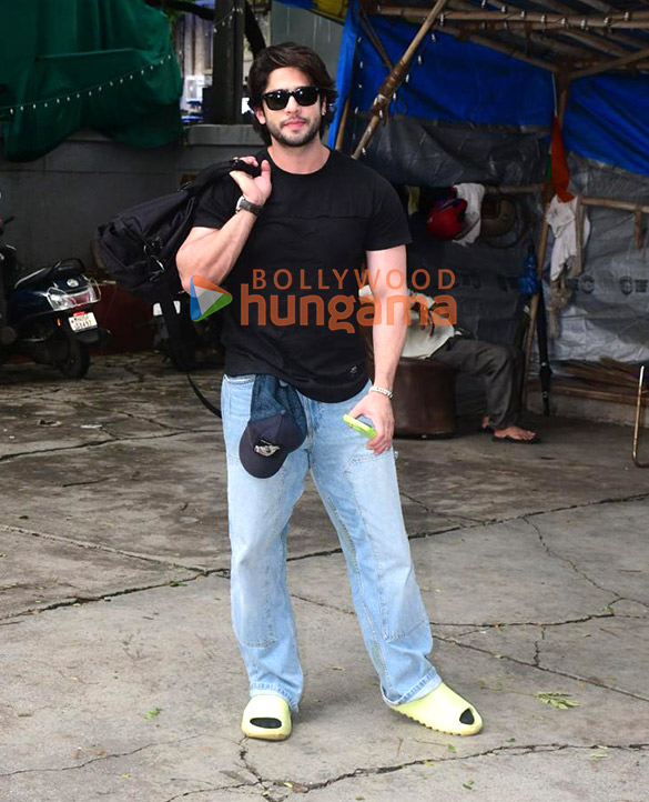 Photos: Jibraan Khan snapped outside a gym in Bandra Photos: Jibraan Khan snapped outside a gym in Bandra