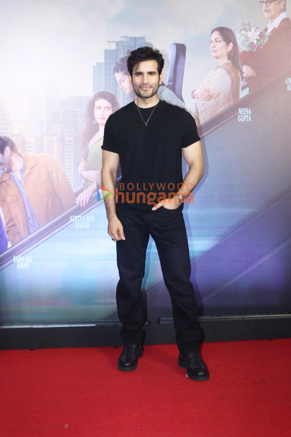 photos kartik aaryan vidya balan aditya roy kapur fatima sana shaikh and others grace the premiere of metro in dino 12230 2