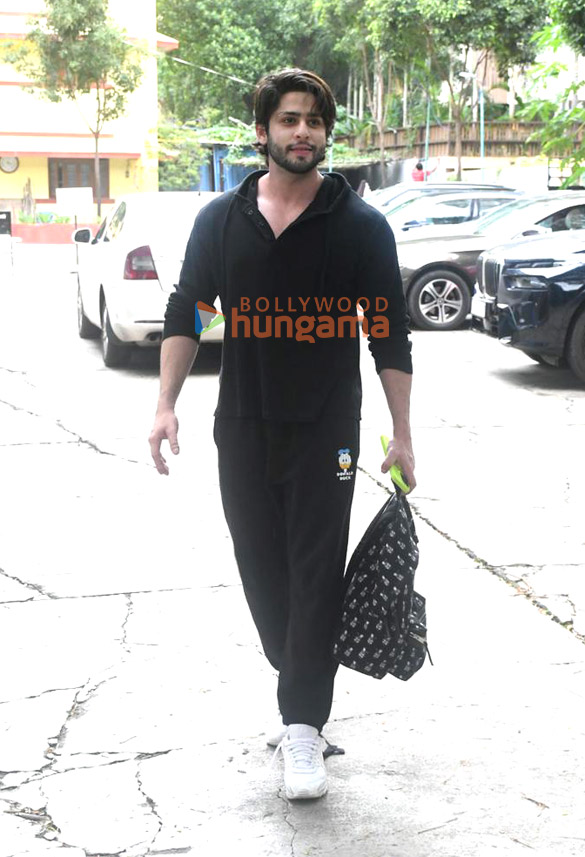 photos neha bhasin and jibraan khan snapped outside the gym in bandra 5