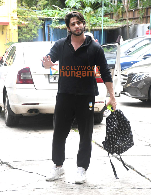 photos neha bhasin and jibraan khan snapped outside the gym in bandra 6