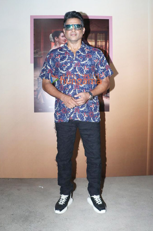 photos r madhavan fatima sana shaikh sophie choudry and others grace the special screening of aap jaisa koi 10