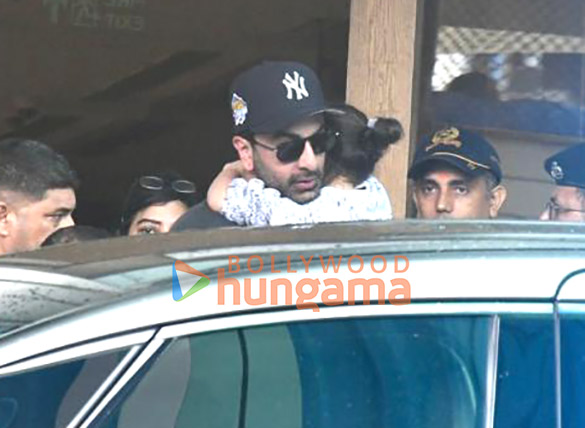 photos ranbir kapoor snapped with his daughter at the kalina airport 4