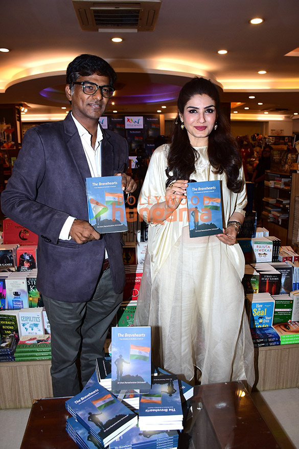photos raveena tandon launches the book the bravehearts by ramachandran srinivasan 5