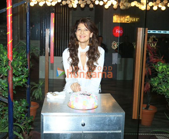 photos salman khan and others attend sangeeta bijlanis birthday bash 3