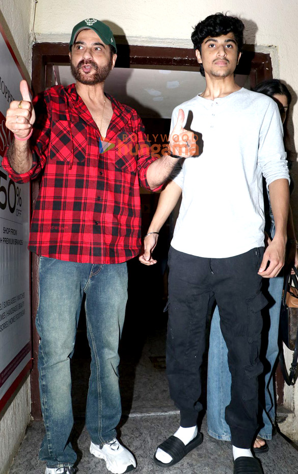photos sanjay kapoor snapped with family at pvr juhu 2