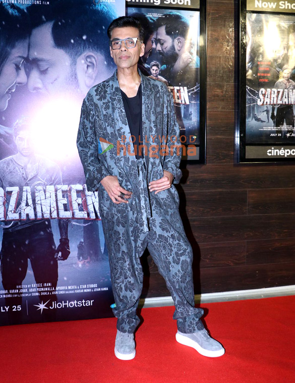 photos sara ali khan anjini dhawan and others grace the premiere of sarzameen 1042 7