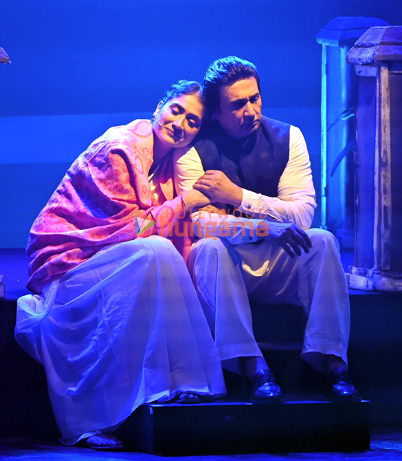 photos shekhar suman geetika tyagi shatrughan sinha anees bazmee and others snapped attending the upcoming play ek mulaqat 7
