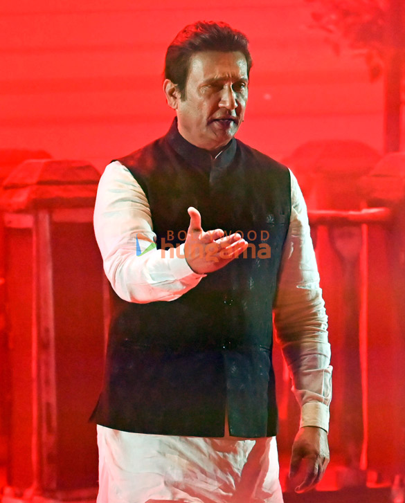 photos shekhar suman geetika tyagi shatrughan sinha anees bazmee and others snapped attending the upcoming play ek mulaqat 8