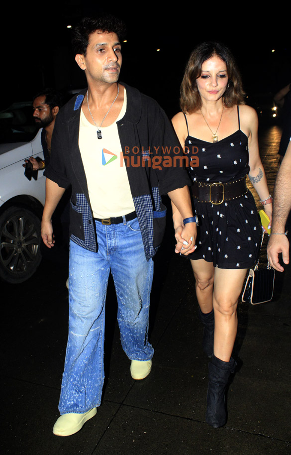 photos sophie choudry arslan goni sussanne khan and others snapped in bandra 2