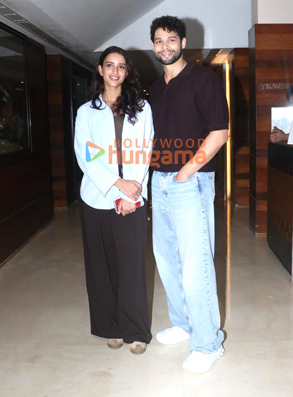 Photos: Triptii Dimri and Siddhant Chaturvedi in Bandra Photos: Triptii Dimri and Siddhant Chaturvedi in Bandra