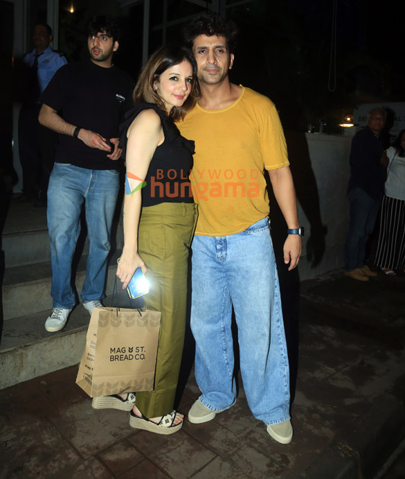 photos zayed khan sussanne khan arslan goni and others snapped in bandra 6