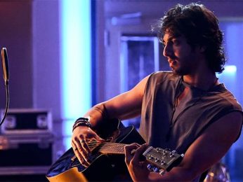 Saiyaara Box Office: Mohit Suri directorial crosses Rs. 300 cr worldwide, hits new benchmark in just 9 days Saiyaara Box Office: Mohit Suri directorial crosses Rs. 300 cr worldwide, hits new benchmark in just 9 days