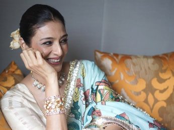 Tabu is a vision in ivory and Kalamkari lehenga set worth Rs 52,000 Tabu is a vision in ivory and Kalamkari lehenga set worth Rs 52,000