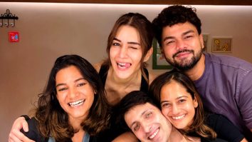 Tere Ishk Mein on the sets