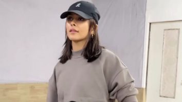 Time for some Dhol session with Mrunal Thakur!