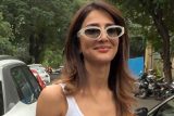 Vaani Kapoor papped on a lunch date with her mom