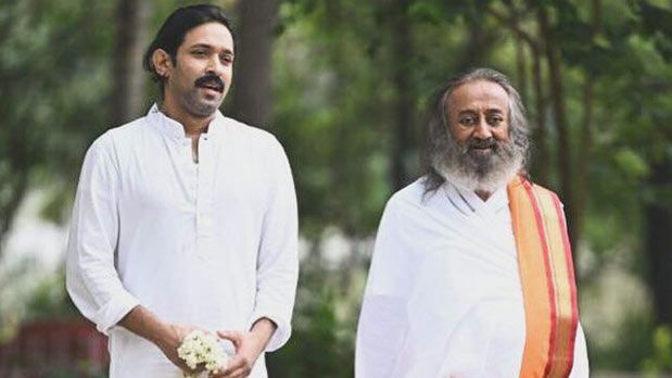 Vikrant Massey to begin shooting for Sri Sri Ravi Shankar biopic next week; 90 per cent film to be shot in Colombia