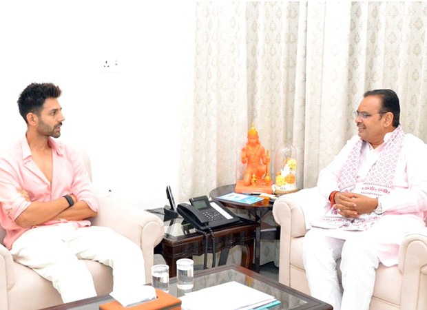 Kartik Aaryan meets Rajasthan CM Bhajanlal Sharma amid Tu Meri Main Tera Main Tera Tu Meri shoot in Nawalgarh