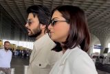 B-town’s new couple Tara Sutaria & Veer Pahariya spotted together at the airport